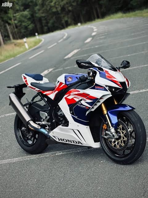 Top 10 Superbike Brands in the World (2026 Guide) CBR1000RR R Fireblade SP
