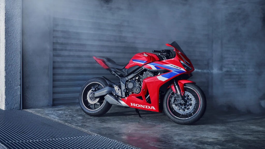 Best Superbikes Under ₹10 Lakh in India (2026 Guide): Top Performance Bikes for Every Rider Honda CBR650R 1024x576