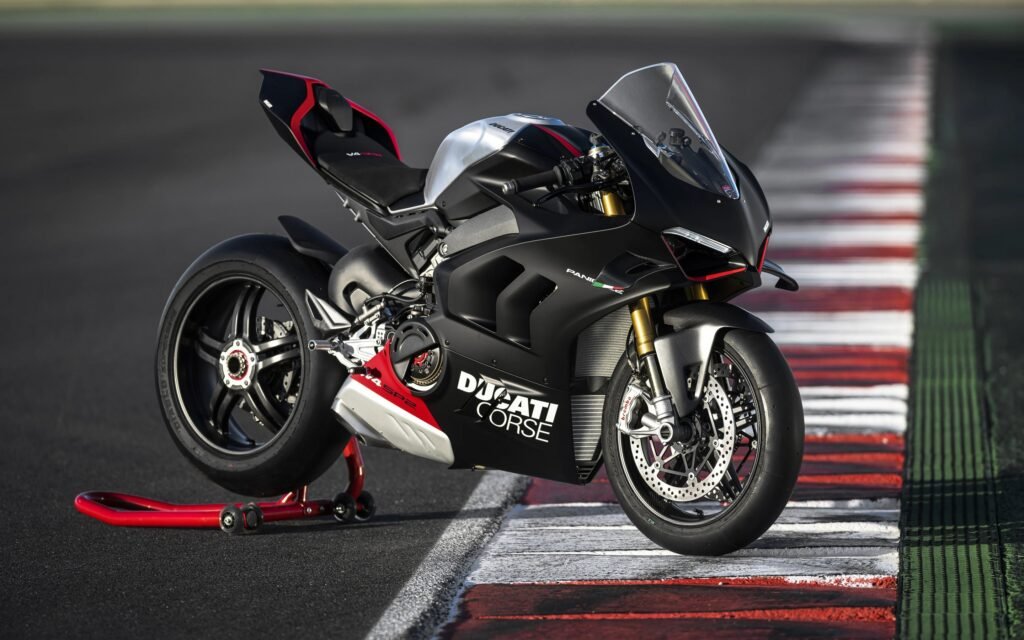 Top 10 Superbike Brands in the World (2026 Guide) Panigale V4 1024x640