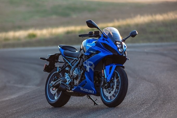 Best Superbikes Under ₹10 Lakh in India (2026 Guide): Top Performance Bikes for Every Rider Suzuki GSX 8R