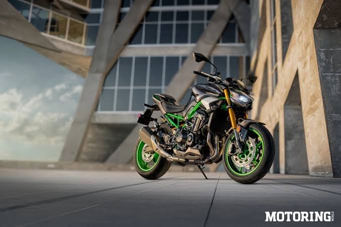 z900 2
